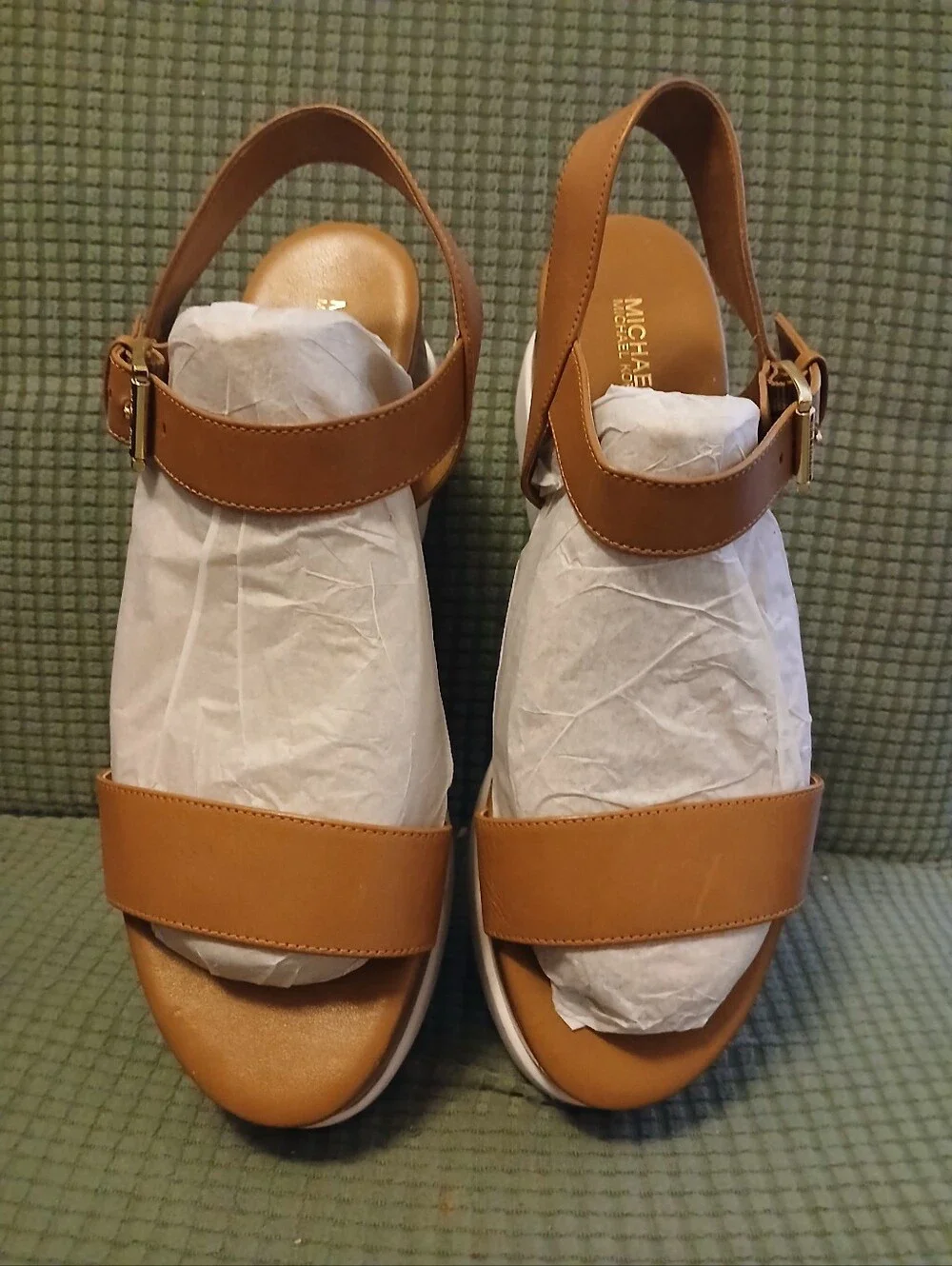 Michael Kors Women’s Camel Platform White Based Sandals Sz 9.5 (082826B)